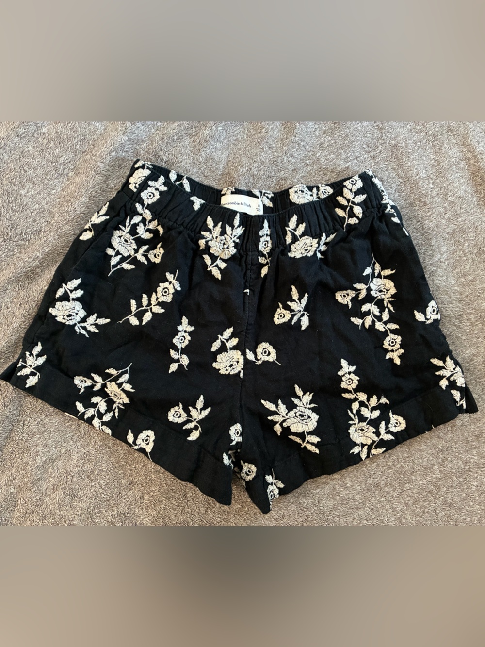 Abercrombie & Fitch Black High-Waist Shorts with Cream Floral Embroidery